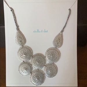 Stella and Dot Necklace